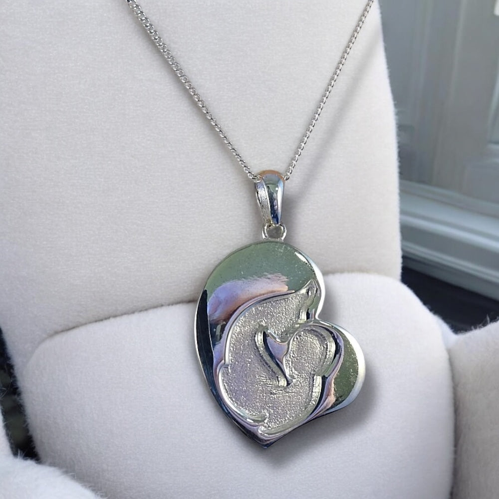 Mother and child pendant Necklace